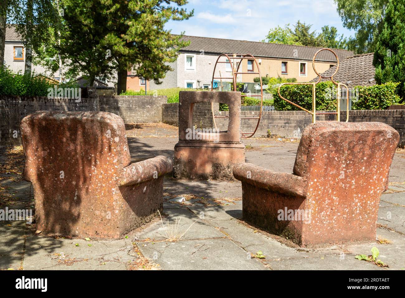 Empty Television, Stan Bonnar (B.1948) und David Harding (B.1937) und John Gray Taransay Park, Glenrothes, Fife Stockfoto