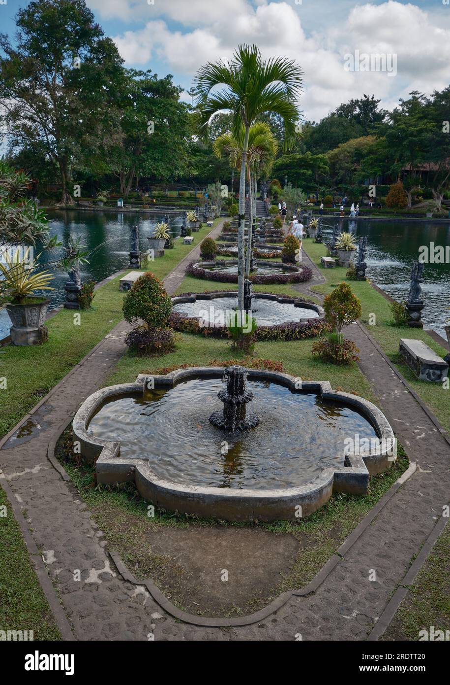 Tirta Gangga ist ein ehemaliger königlicher Palast im Osten Balis, Indonesien, benannt nach dem heiligen Ganges im Hinduismus. Stockfoto