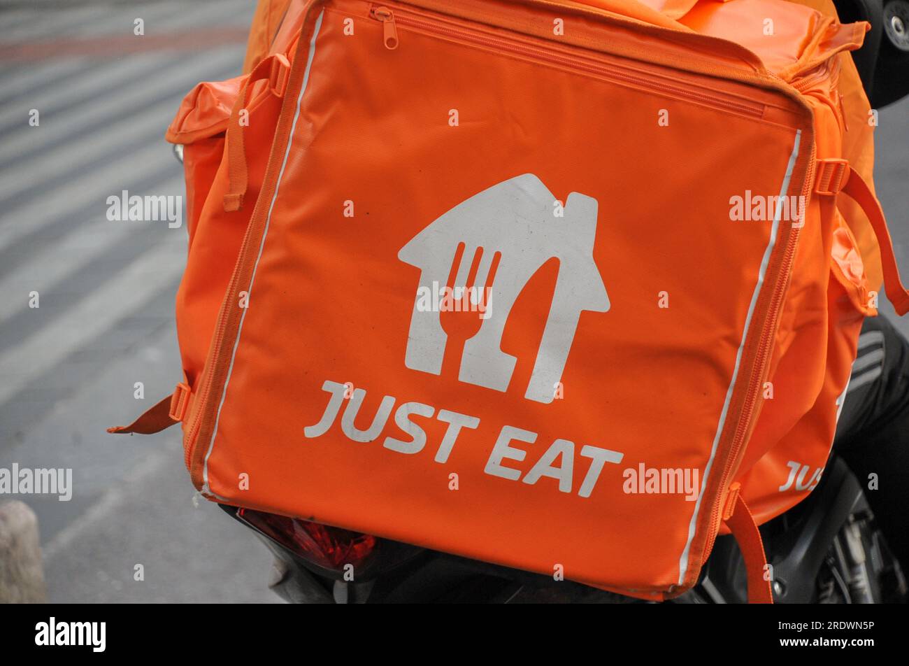 ISS einfach die Tasche des Lieferfahrers Stockfoto