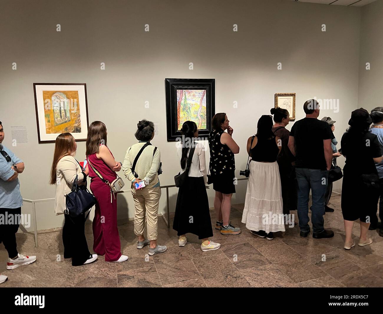 Die Ausstellung „Van Goghs Zypressen“ im Metropolitan Museum of Art ist die erste Ausstellung, die sich auf die Bäume konzentriert - eine der berühmtesten in der Kunstgeschichte. Die Galerie ist den ganzen Tag lang voller Menschenmassen. Stockfoto