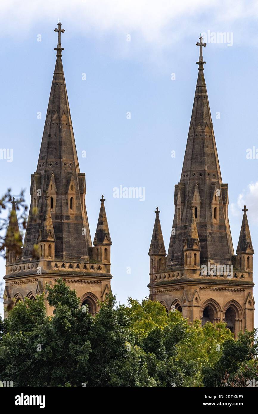 Die Türme der St. Peters Cathedral befinden sich am 23. 2023. Juli in North Adelaide South Australia Stockfoto