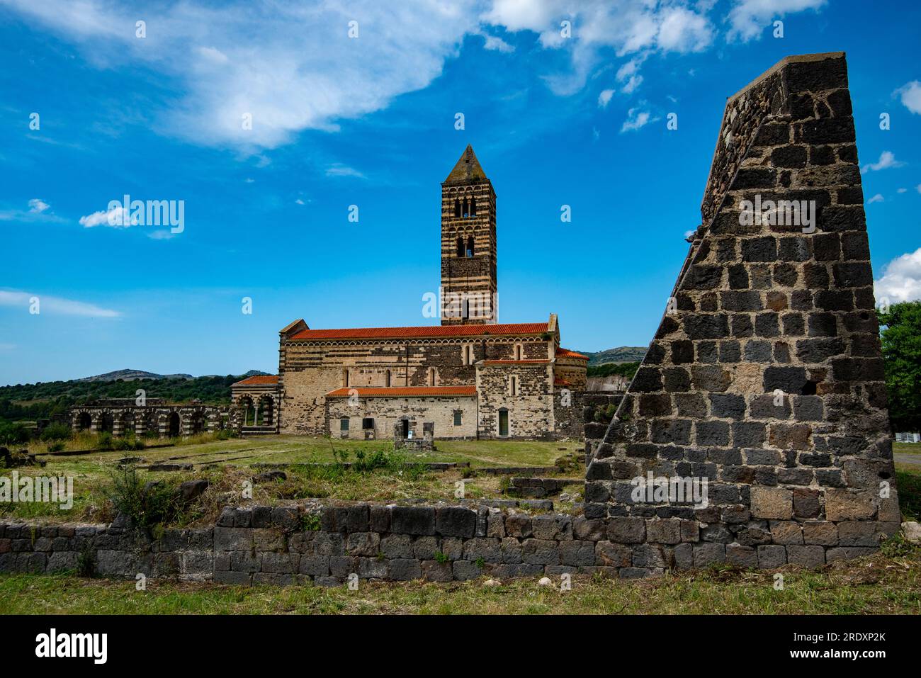 Kirche der Heiligen Dreifaltigkeit Saccargia - Sardinien - Italien Stockfoto