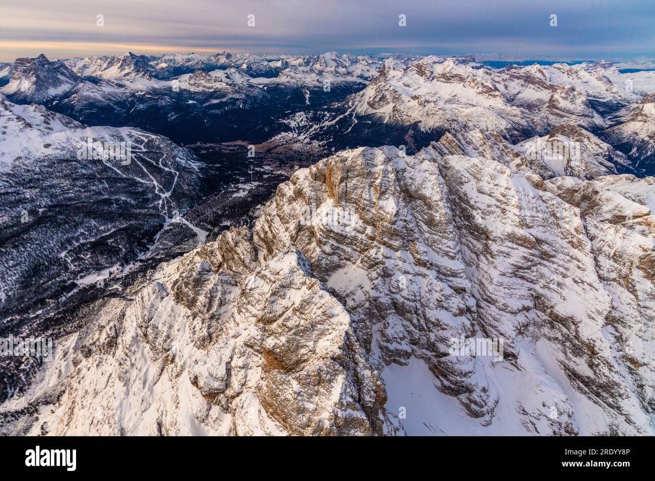 Monte Cristallo, Ampezzo Dolomiten, Veneto, Italien aus der Vogelperspektive Stockfoto
