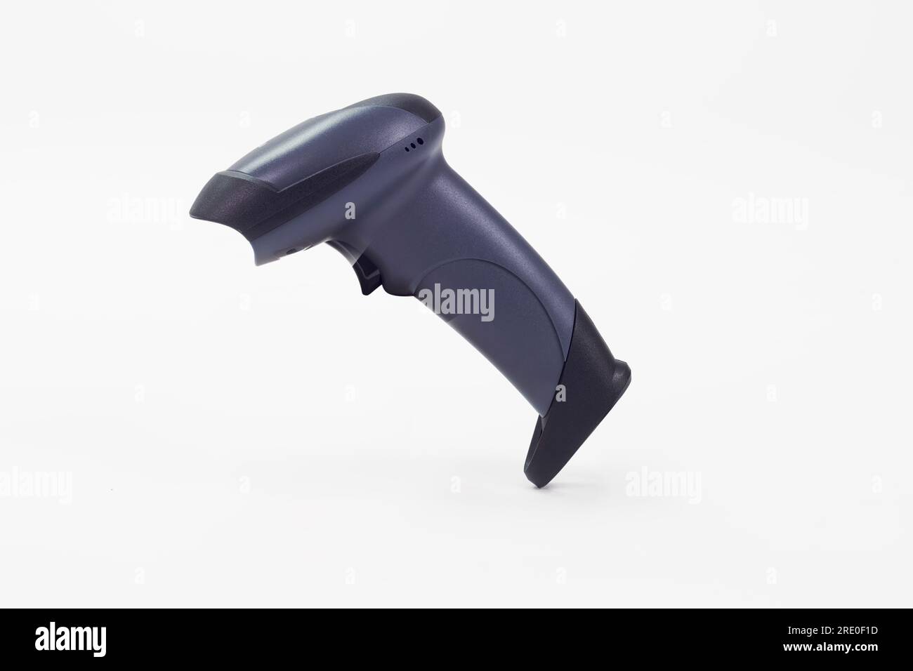 Nahaufnahme eines tragbaren Barcodescanners auf weißem Hintergrund Stockfoto