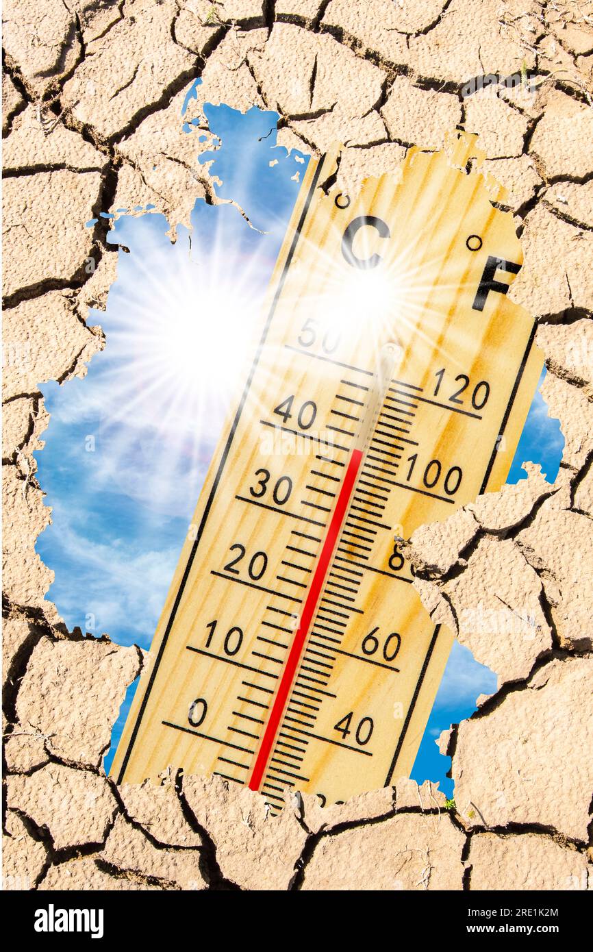 Karte Deutschlands als Symbol für Hitze und Trockenheit und Klimawandel Stockfoto