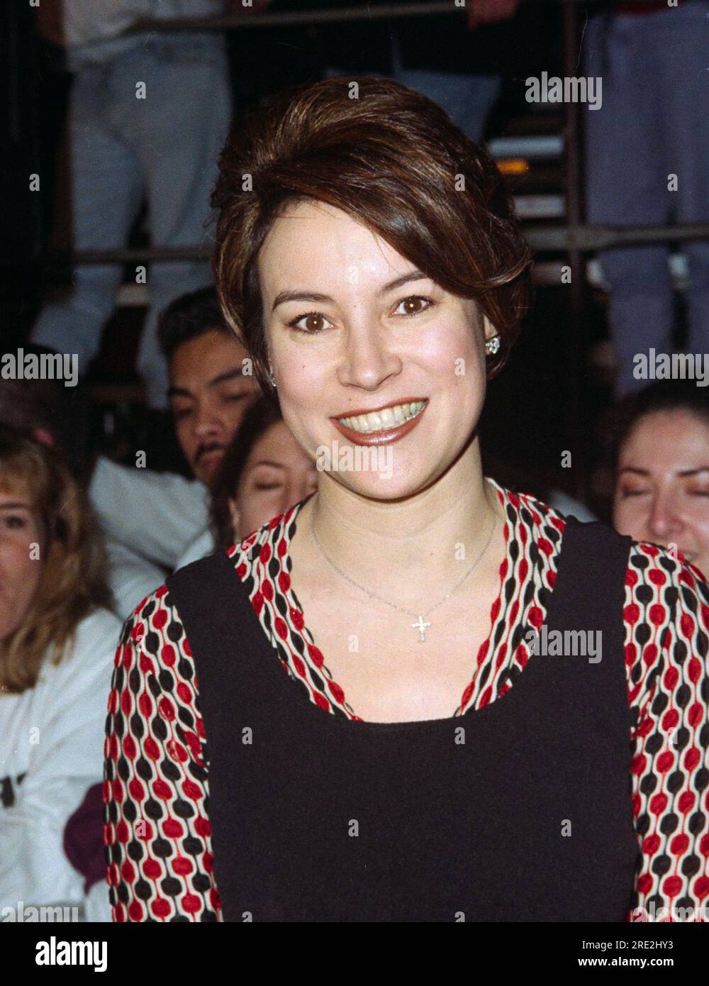 ARCHIV: LOS ANGELES, KALIFORNIEN. 6. Februar 1996: Schauspielerin Jennifer Tilly bei der Premiere von "Broken Arrow". Bild: Paul Smith / Featureflash Stockfoto