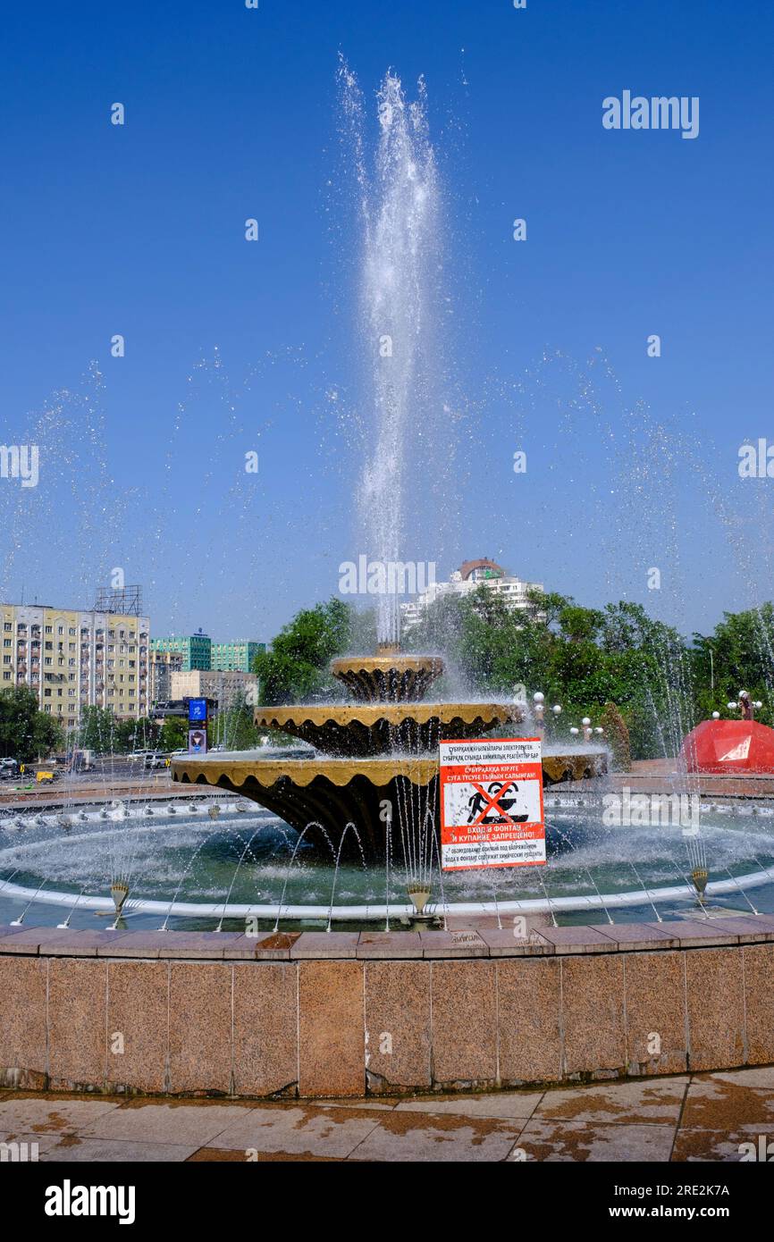 Kasachstan, Almaty. President's Park Brunnen ohne Badeschild. Stockfoto