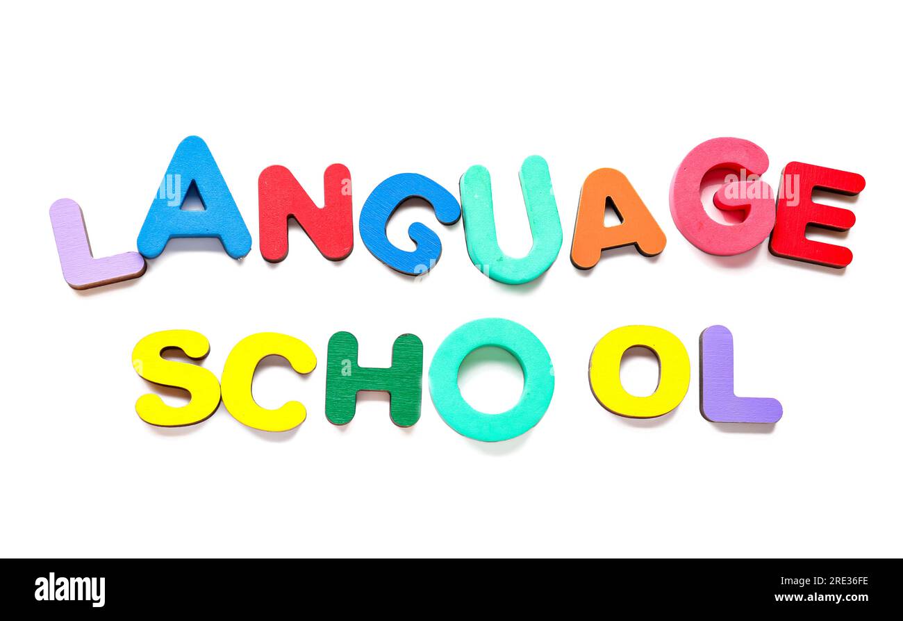 TEXTSCHULE isoliert auf weißem Hintergrund Stockfoto