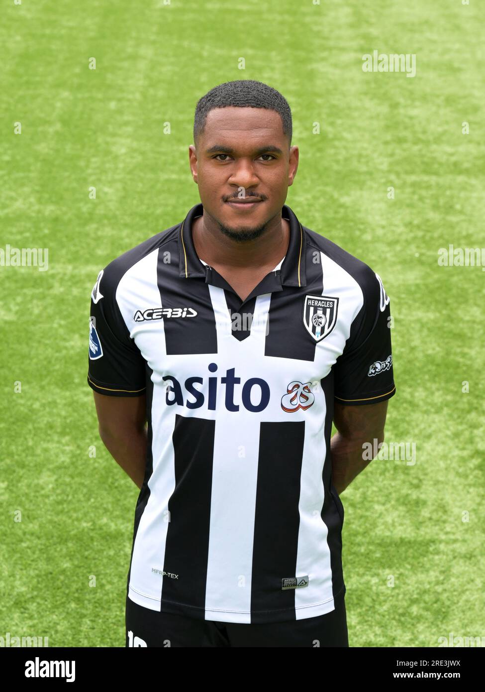 ALMELO - Navajo Bakboord während des Heracles Almelo Photo Press Day im Erve Asito Stadion am 24. Juli 2023 in Almelo, Niederlande. AP | niederländische Höhe | GERRIT VON KÖLN Stockfoto