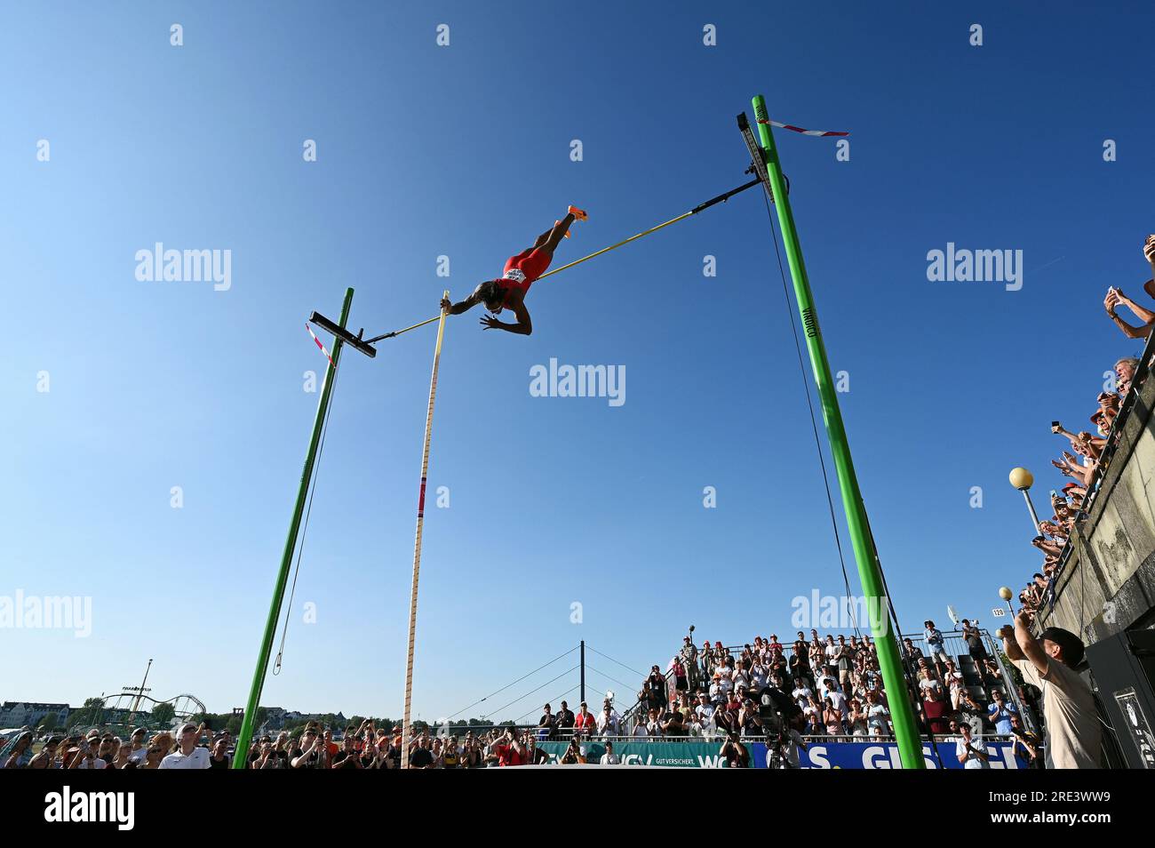 Finale, Deutsche Meisterschaft, Männerpostengewölbe auf der Rhein-Landpromenade Düsseldorf; Deutscher Champion 2023, Bo Kanda Lita Baehre (TSV Bayer 04 Leverkusen) Stockfoto
