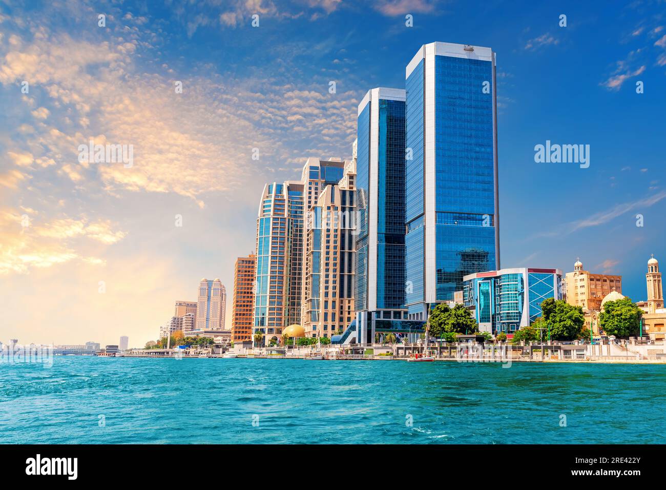 Die Skyline der Innenstadt und das Ufer des Nils in Kairo, Ägypten. Stockfoto