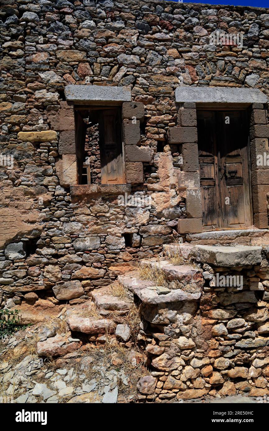 Altes Steinhaus, Livadia, Insel Tilos, in der Nähe von Rhodos, Dodekanesisch, Griechenland Stockfoto