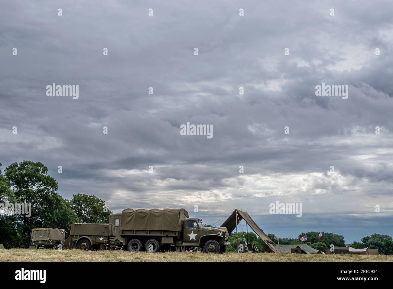 Wiederaufbau eines alliierten Lagers aus dem Zweiten Weltkrieg in Maleves-Sainte-Marie | Reconstitution d'un Camp Militaire allie de la seconde Guerre mondiale a Maleves-Sai Stockfoto