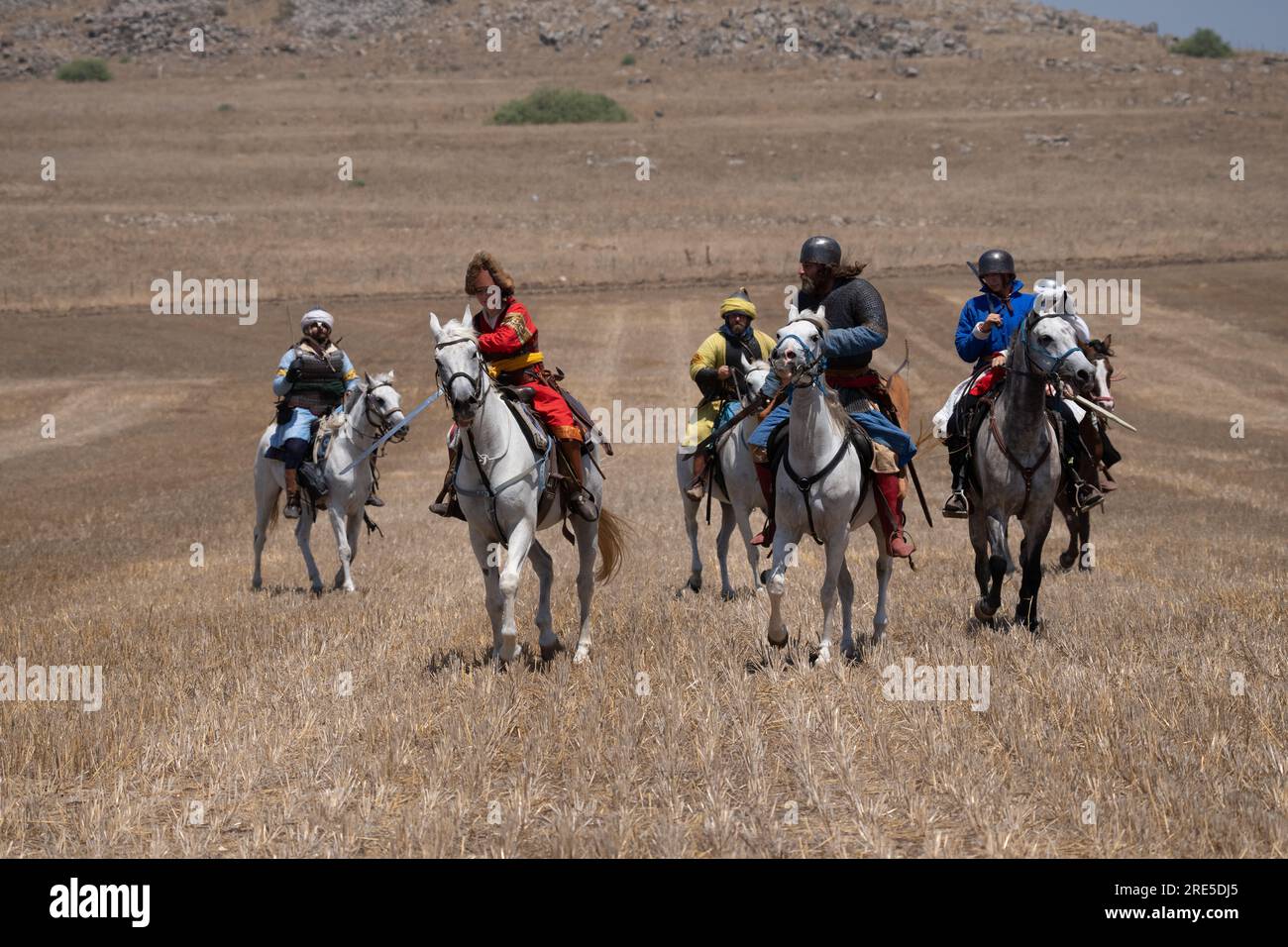 Nachstellung der Schlacht der Hörner von Hattin. Gekleidet in Kleidung im Stil des 12. Jahrhunderts, repräsentierten Mitglieder von Ritterclubs die Schlacht, auch bekannt als Hor Stockfoto
