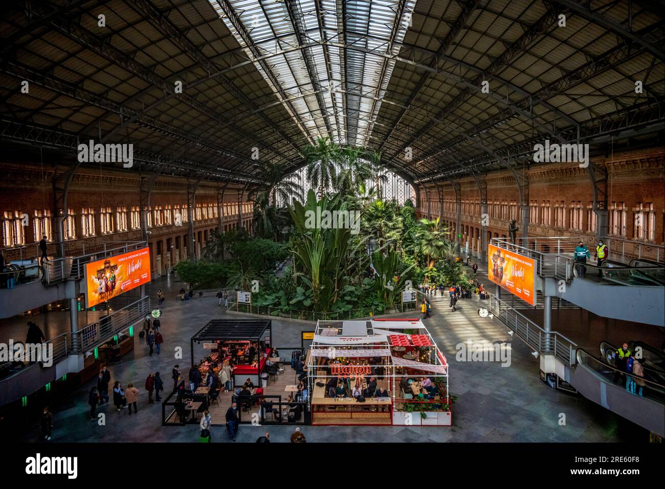 Interior plaza, Estacion de Atocha, Bahnhof Madrid Atocha, Madrid, Spanien Stockfoto