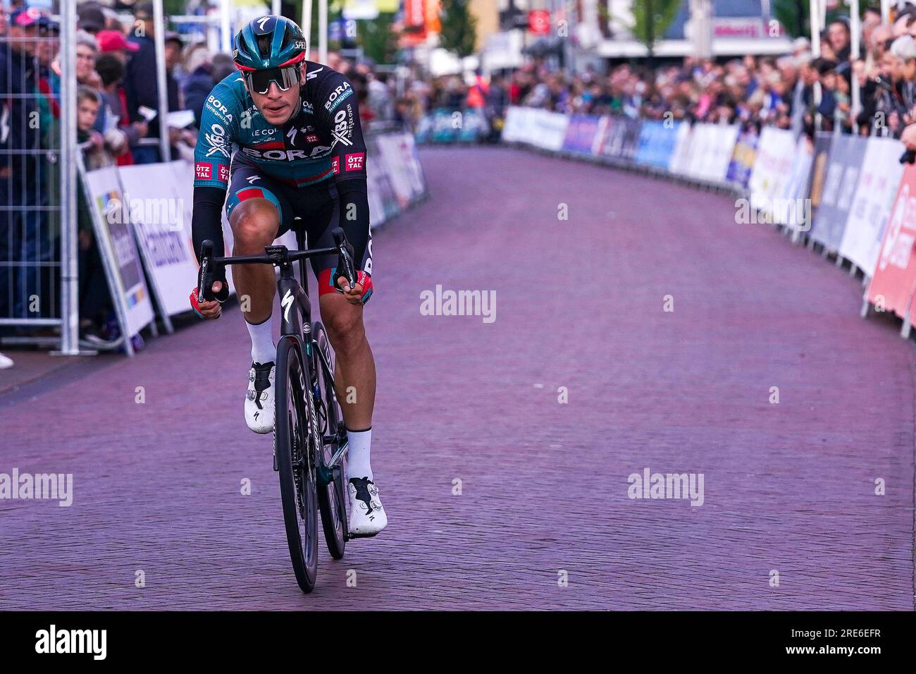 Surhuisterveen, Niederlande. 25. Juli 2023. SURHUISTERVEEN, NIEDERLANDE - JULI 25: Danny van Poppel vom Team Bora-Hansgrohe während der Profronde Surhuisterveen 2023 am 25. Juli 2023 in Surhuisterveen, Niederlande (Foto von Andre Weening/Orange Pictures). Credit: Orange Pics BV/Alamy Live News Stockfoto