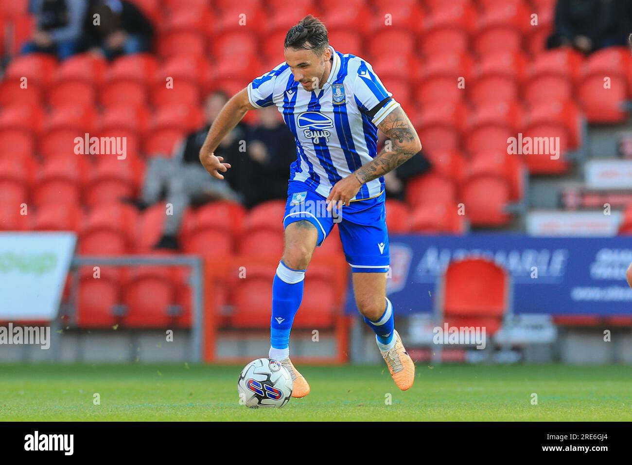 Doncaster, Großbritannien. 25. Juli 2023. Sheffield Wednesday Forward Lee Gregory (9) beim Spiel Doncaster Rovers FC gegen Sheffield Wednesday FC Pre-Season Friendly im Eco-Power Stadium, Doncaster, Großbritannien am 25. Juli 2023 Credit: Every Second Media/Alamy Live News Stockfoto