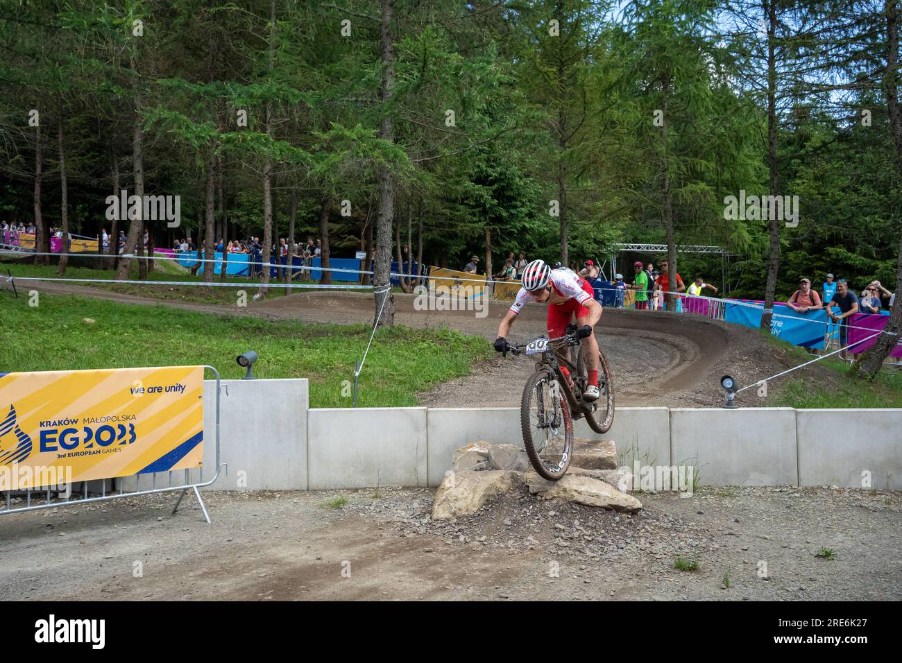 Polnischer Reiter Karol Ostaszewski - 2023 UEC MTB Elite Europameisterschaft - Europäische Spiele Krakau/Kraków - Krynica-Zdrój Stockfoto