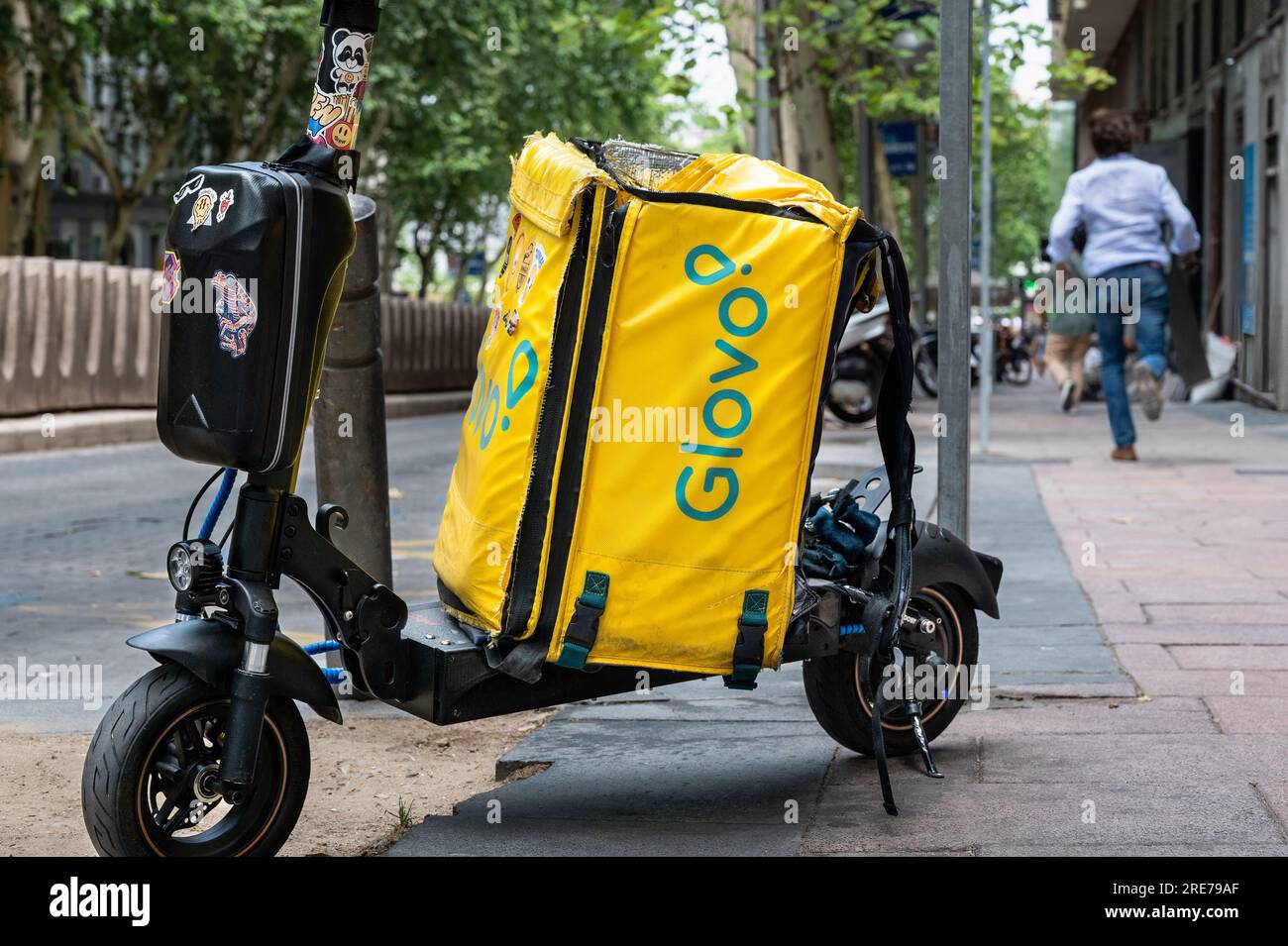 Madrid, Spanien. 21. Juli 2023. Das spanische Start-up-Unternehmen On-Demand Delivery Glovo und Bag aus Spanien (Kreditbild: © Xavi Lopez/SOPA Images via ZUMA Press Wire) – NUR REDAKTIONELLE VERWENDUNG! Nicht für den kommerziellen GEBRAUCH! Stockfoto