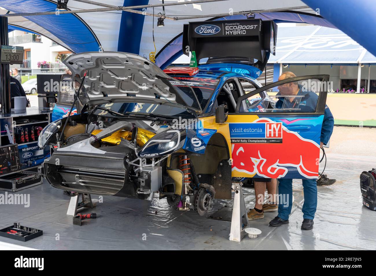 Tartu, Estland - 07.20.2023: Pierre-Louis Loubet und Nicolas Gilsoul WRC Auto auf WRC Rally Estland 2023 Service Park Stockfoto