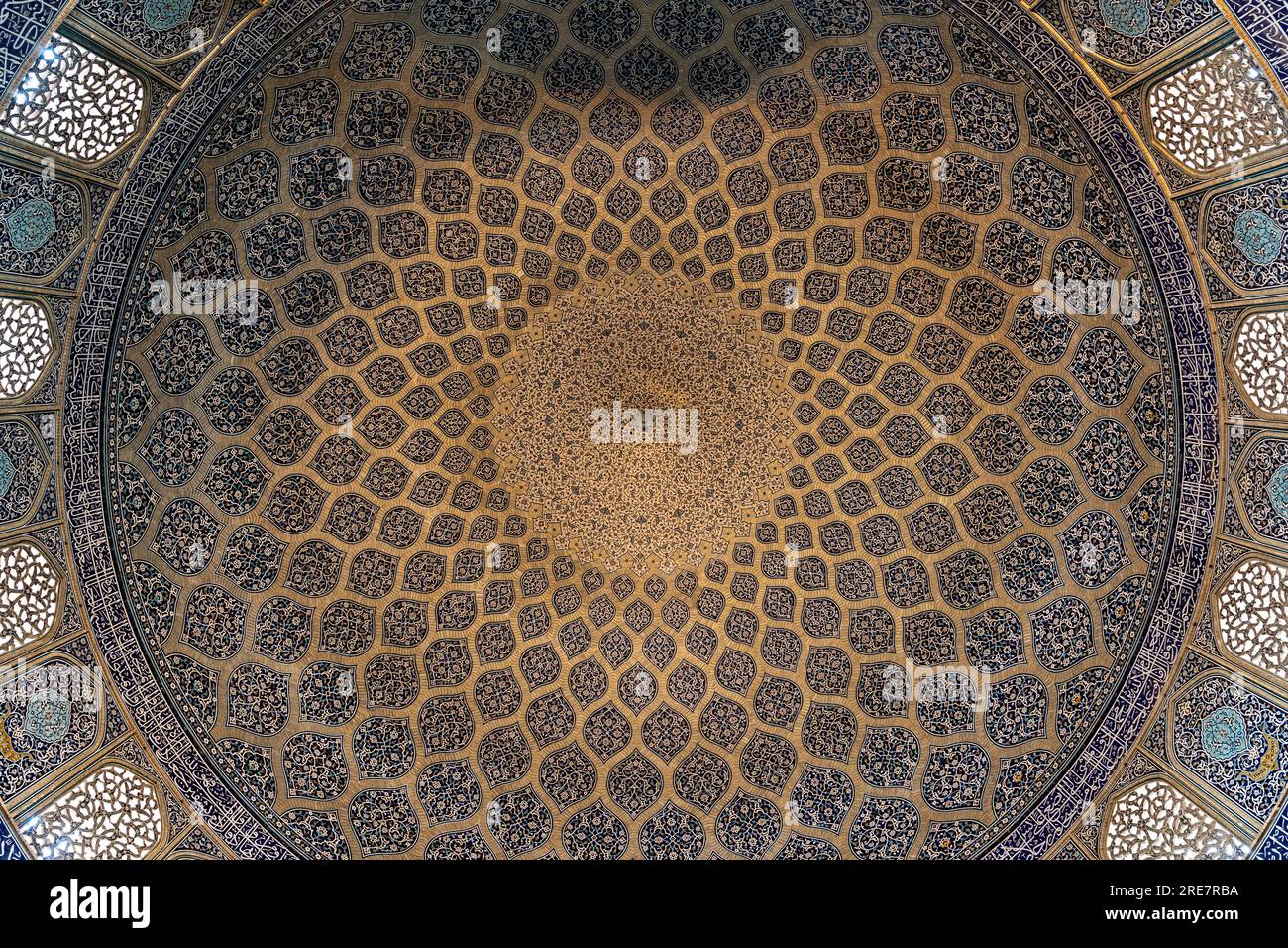 Die Decke der Scheich-Lotfollah-Moschee in Isfahan, Iran Stockfoto