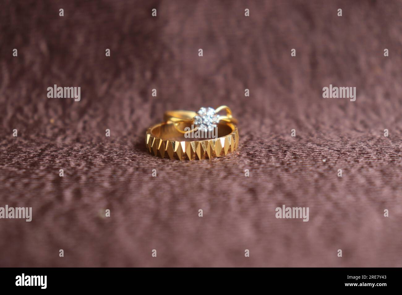 Gold Ring Love Bands Stockfoto