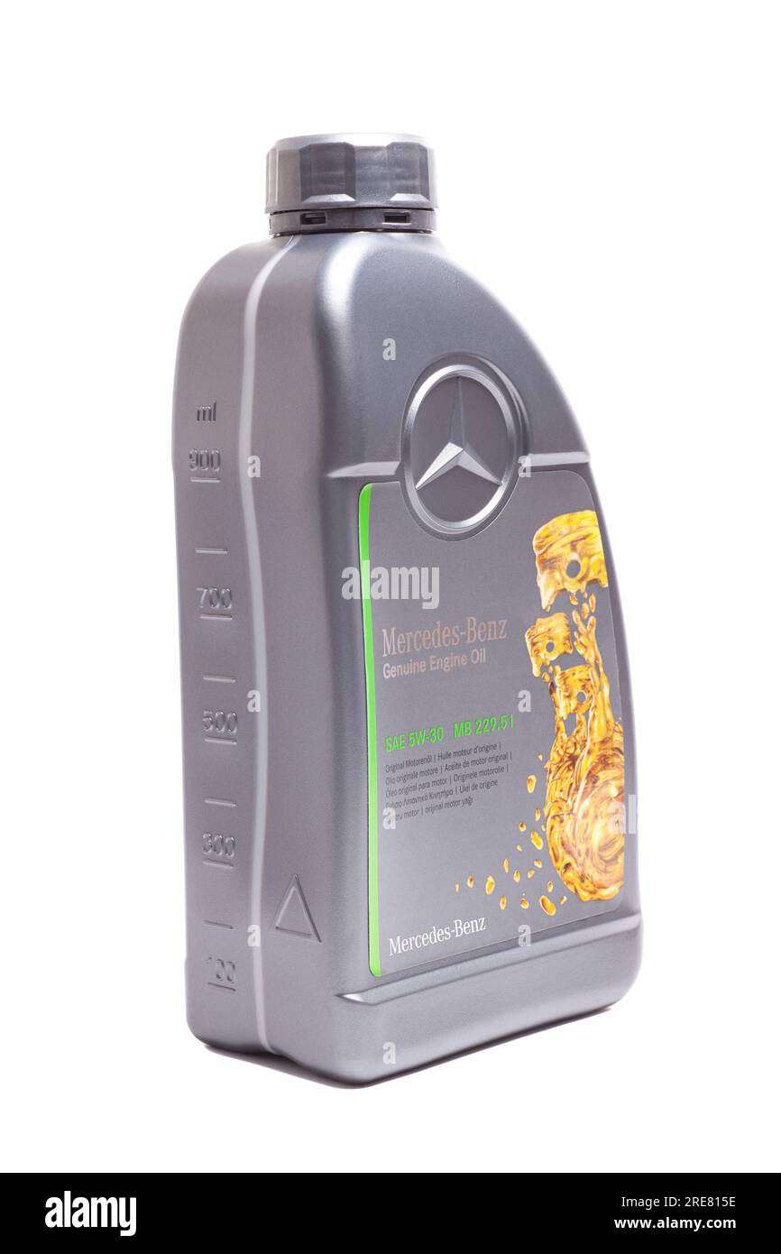 Halbsynthetisches Motorenöl Mercedes-Benz MB 229,51 5W-30, 1 l Stockfoto