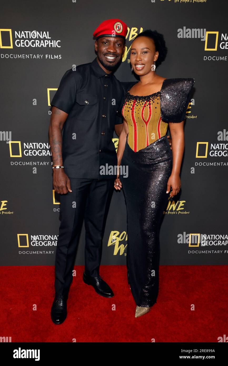 Beverly Hills, Kalifornien 25. Juli 2023. Bobi Wine, Barbie KyagulanyI bei der Los Angeles Premiere von National Geographic Documentary Films „Bobi Wine: The People's President“ im Wallis Annenberg Center for the Performing Arts in Beverly Hills, Kalifornien, am 25. Juli 2023. Kredit: Faye Sadou/Media Punch/Alamy Live News Stockfoto