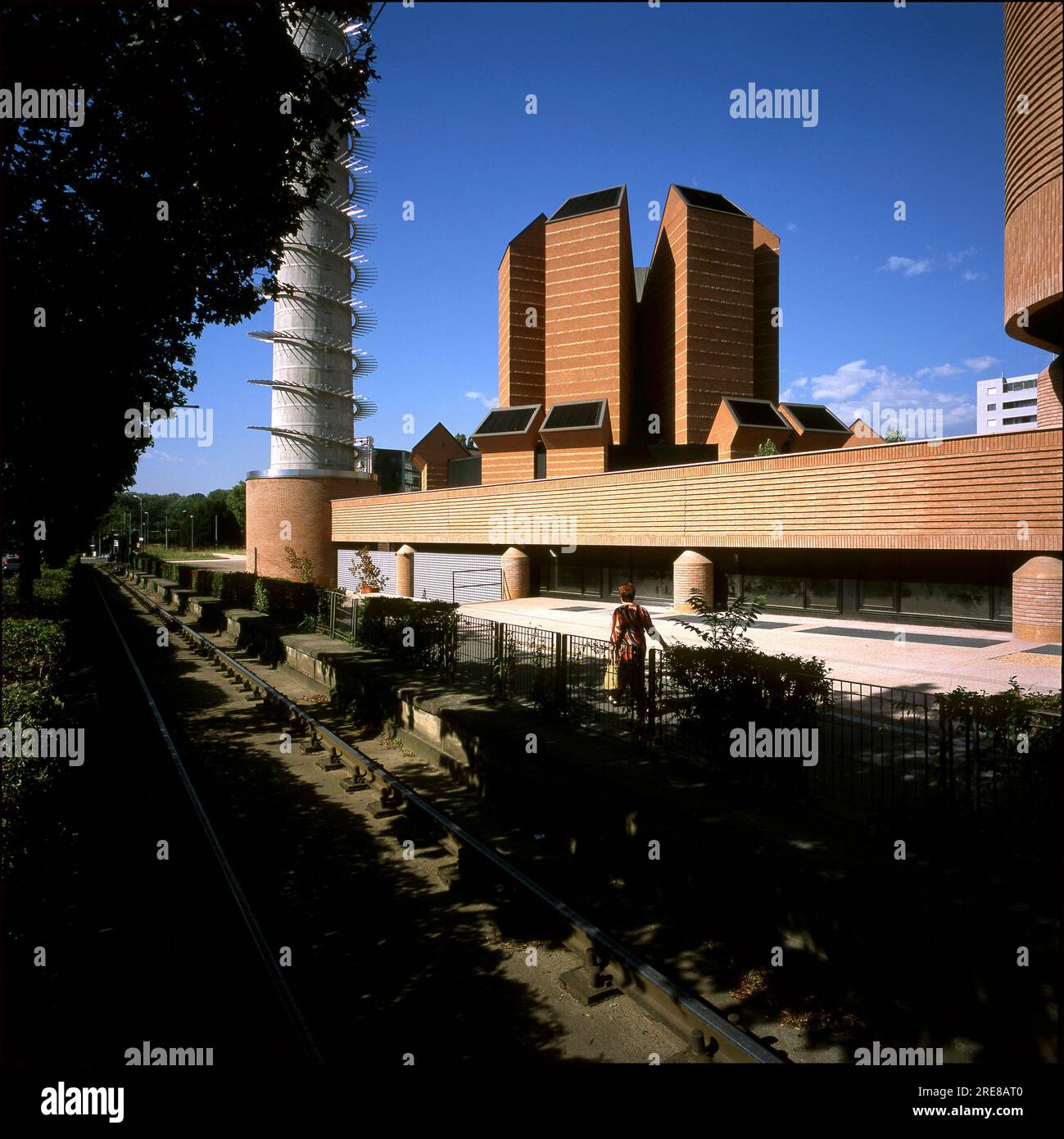 Torino, Italien - Mai 2007: Santo Volto Kirche. Das Gebäude wurde vom Schweizer Architekten Mario Botta entworfen und besteht aus sieben Türmen rund um den Umkreis, 35 Meter Stockfoto