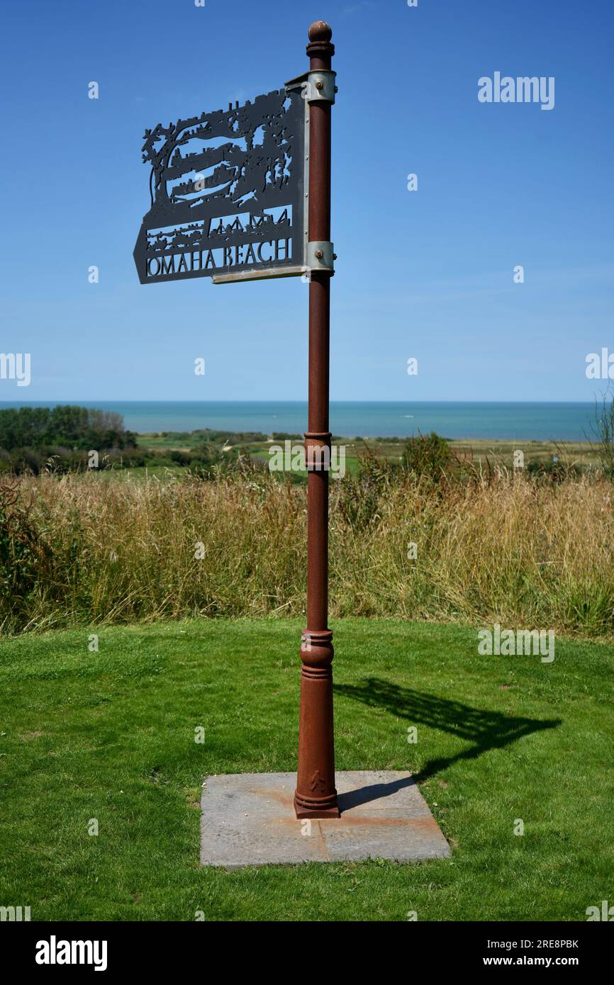 Metal Omaha Beach Marker am British Normandy Memorial. Stockfoto