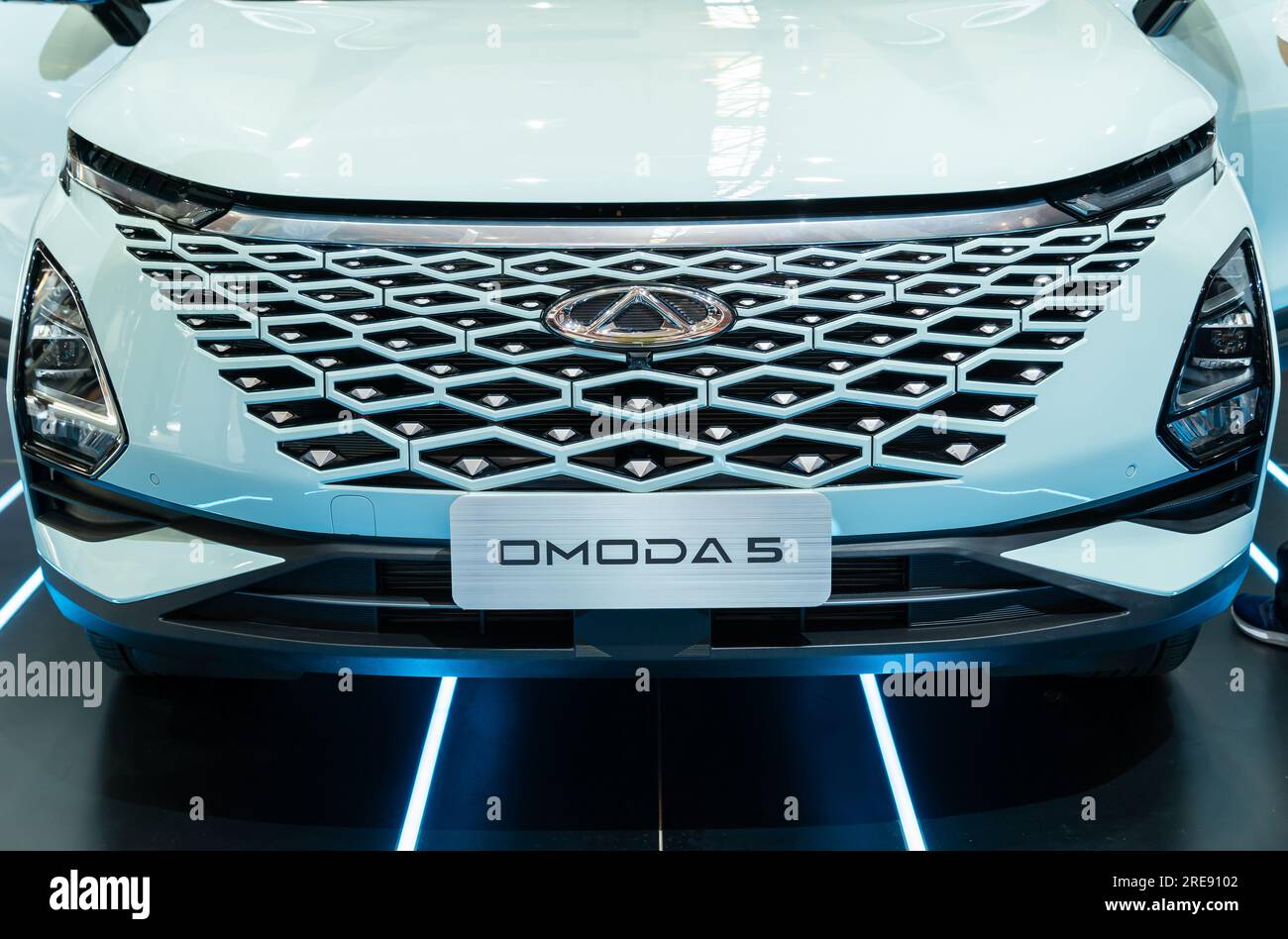 Serdang, Malaysia - Mai 5,2023 : das neue Chery Omoda 5 Auto, das auf der Malaysia Autoshow ausgestellt wurde, fand im Malaysia Agro Exposition Park Serdang statt. Stockfoto