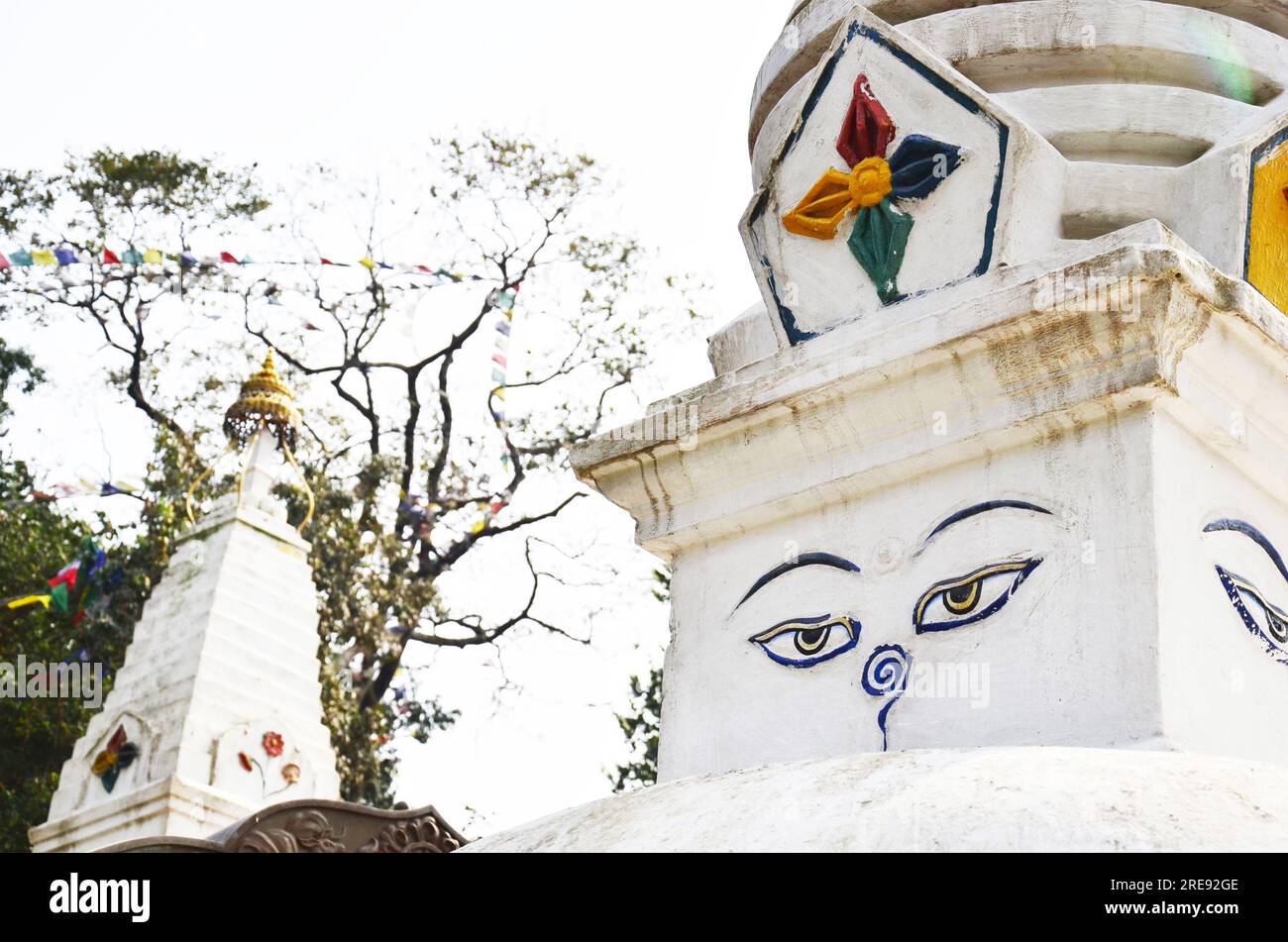 Stupa-Chedi Swayambhunath-Pagode oder Swayambu oder Swoyambhu oder Affentempel und Augen von lord buddha für nepali Reisende ausländische Reisende besuchen RE Stockfoto