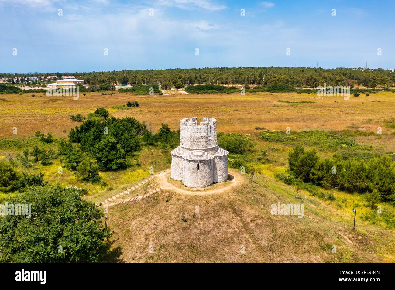 Mittelalterliche Kirche St. Nicholas (Sveti Nikola) aus dem 12.. Jahrhundert nahe Nin, Dalmatien, Kroatien. Kirche St. Nicholas, Nin, Zadar und Umgebung, Kroatien Stockfoto