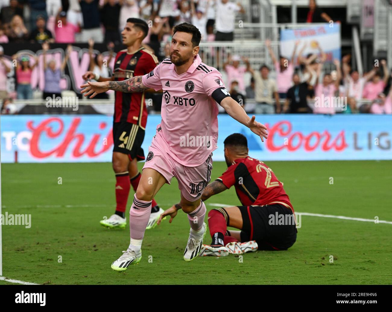 Fort Lauderdale, Florida, USA. 25. Juli 2023. Lionel Messi von Inter Miami CF spielt am 25. Juli 2023 im DRV PNK Stadium in Fort Lauderdale, Florida, im League's Cup gegen Atlanta United. Kredit: Mpi04/Media Punch/Alamy Live News Stockfoto