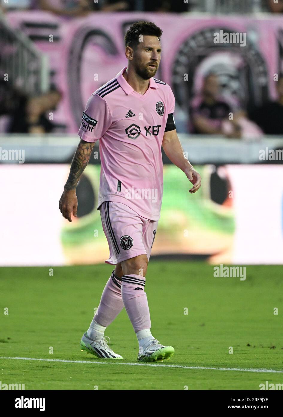 Fort Lauderdale, Florida, USA. 25. Juli 2023. Lionel Messi von Inter Miami CF spielt am 25. Juli 2023 im DRV PNK Stadium in Fort Lauderdale, Florida, im League's Cup gegen Atlanta United. Kredit: Mpi04/Media Punch/Alamy Live News Stockfoto