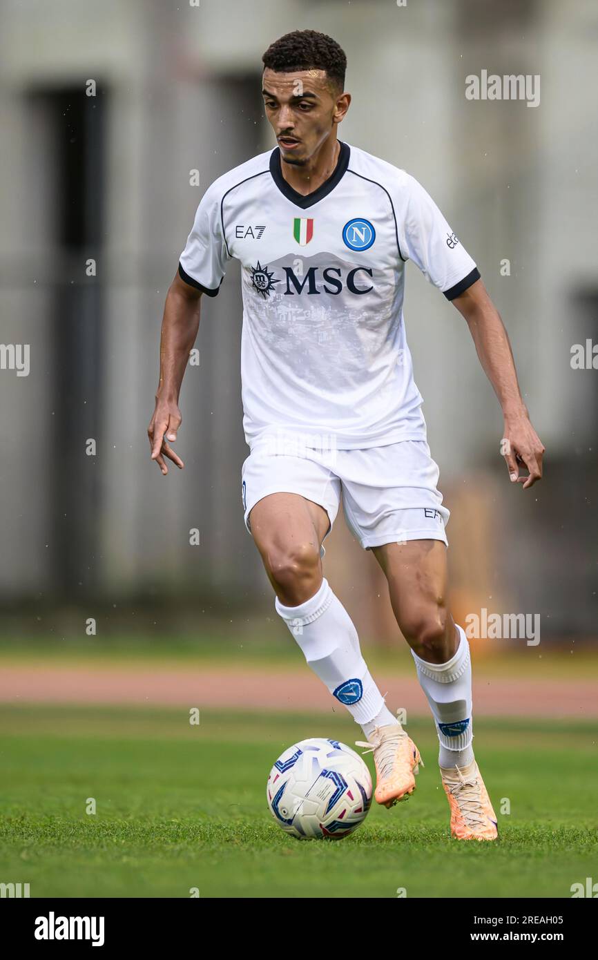 Karim Zedadka von SSC Napoli während des vorsaisonfreundlichen Fußballspiels zwischen SSC Napoli und SPAL. Das Spiel endete mit 1-1 Gleichstand. Stockfoto
