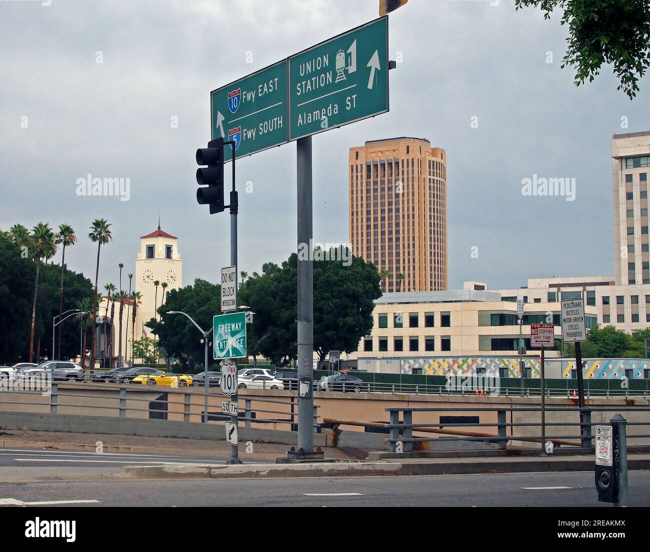 Eingang zum Freeway 101 in der Nähe der Union Station im Stadtzentrum von Los Angeles, Kalifornien Stockfoto