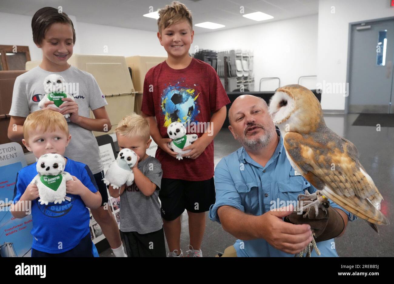 Illinois Raptor Center Decatur Il Fairmont City, Usa. 26. Juli 2023. Jacques Nuzzo vom Illinois Raptor ...