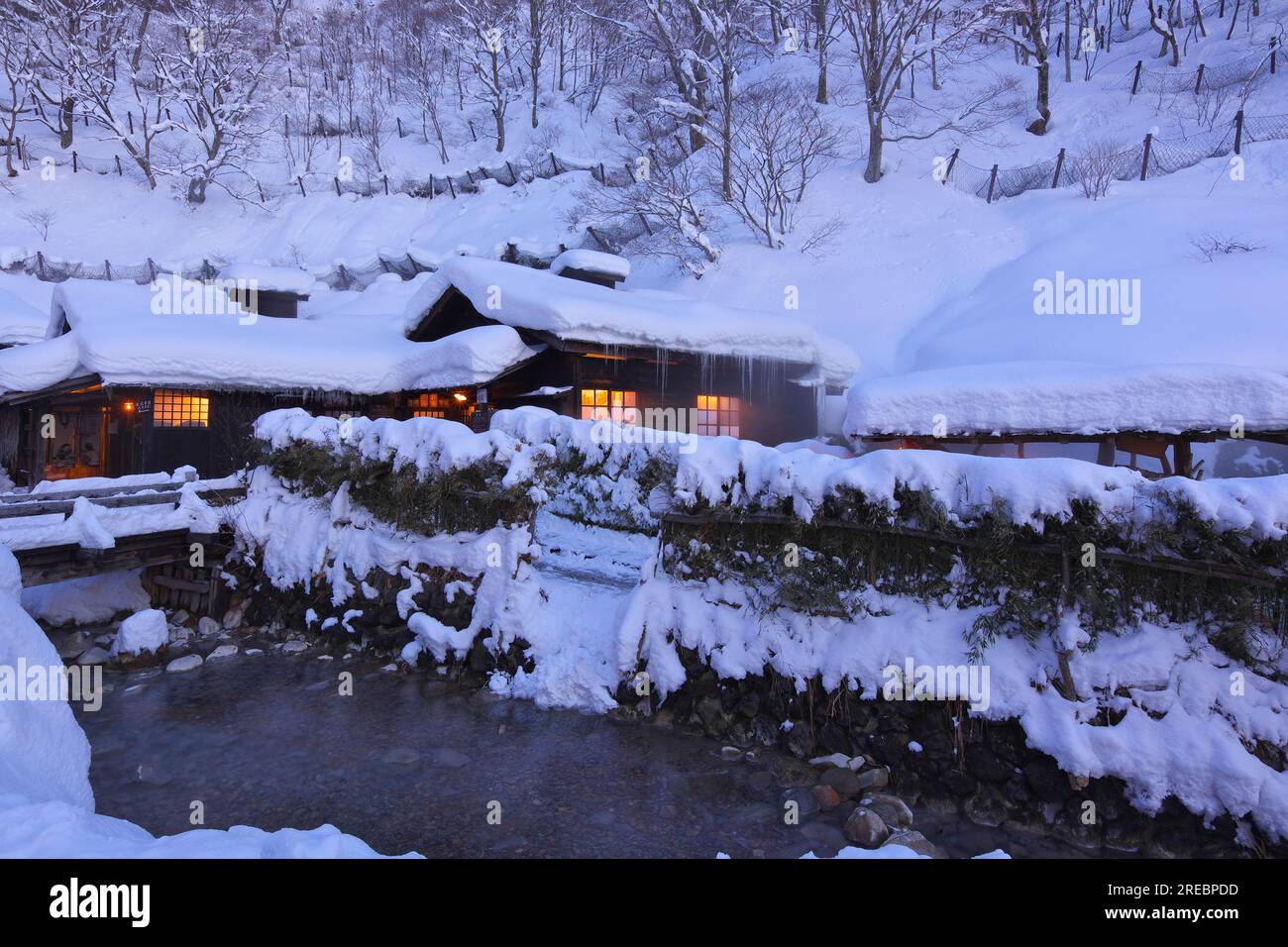 Tsurunoyu onsen heiße Quelle im Winter Stockfoto