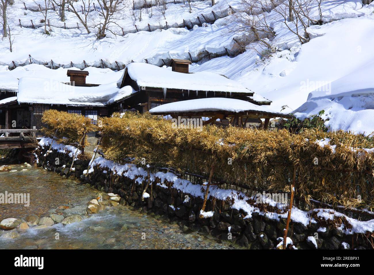 Tsurunoyu onsen heiße Quelle im Winter Stockfoto