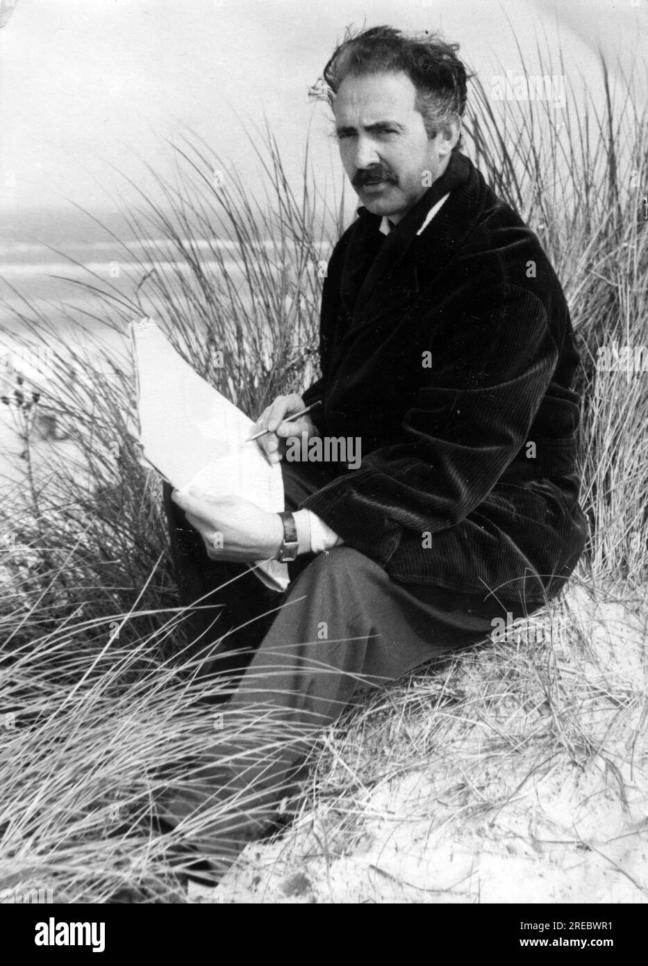 Varutti-Klefenhausen, Marco Walter, 1919 - 1989, deutscher Maler, Zeichnung auf Chesil Beach, 14.10.1963, ADDITIONAL-RIGHTS-CLEARANCE-INFO-NOT-AVAILABLE Stockfoto