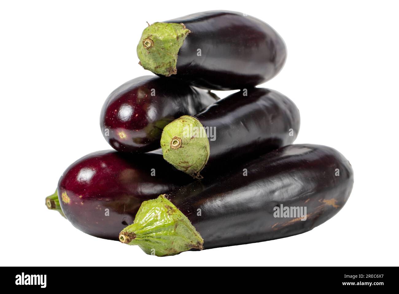 Aubergine auf weißem Hintergrund isoliert. Saisonkonzept frische rohe Auberginen. Gemüse für eine gesunde Ernährung. Schließen Stockfoto