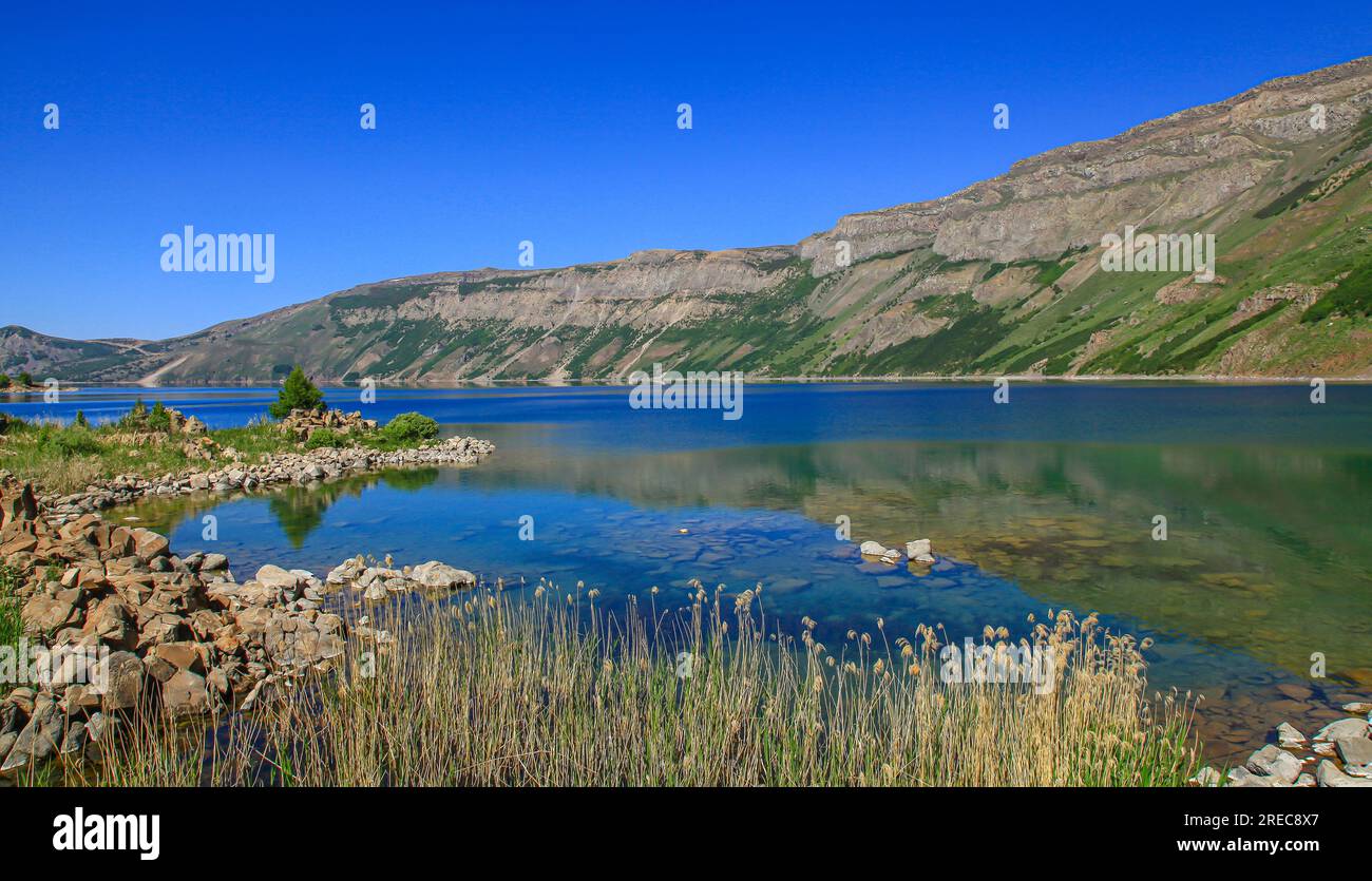 Der Nemrut Crater Lake, ein Nationalpark in der Nähe des Tatvan District von Bitlis, bietet eine wunderschöne Aussicht. See, 2 800 Meter hoher Berg in einem Versteck Stockfoto