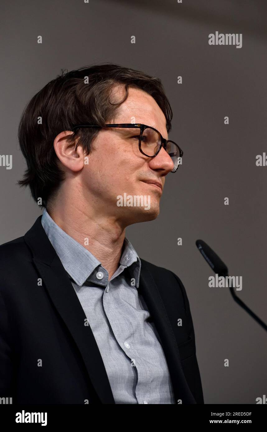 Fridolin Schley, Münchner Autor und Gewinner des Tukanpreises der Stadt München, bei der Preisverleihung im Literaurhaus. [Maschinelle Übersetzung] Stockfoto