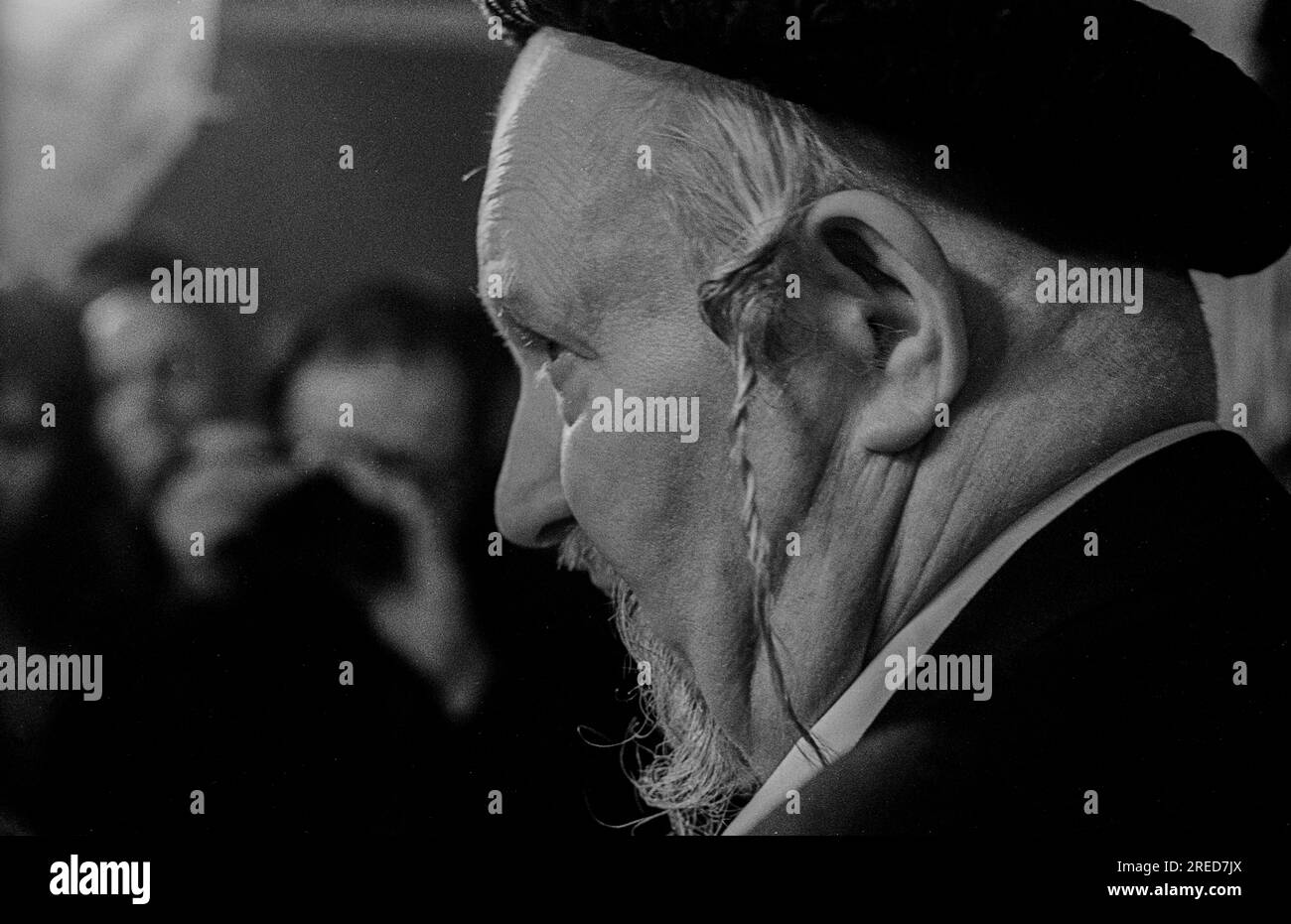 DDR, Berlin, 05.03.1990, Ausstellungseröffnung Wolf Vostell, Galerie an der Weidendammbrücke [maschinelle Übersetzung] Stockfoto