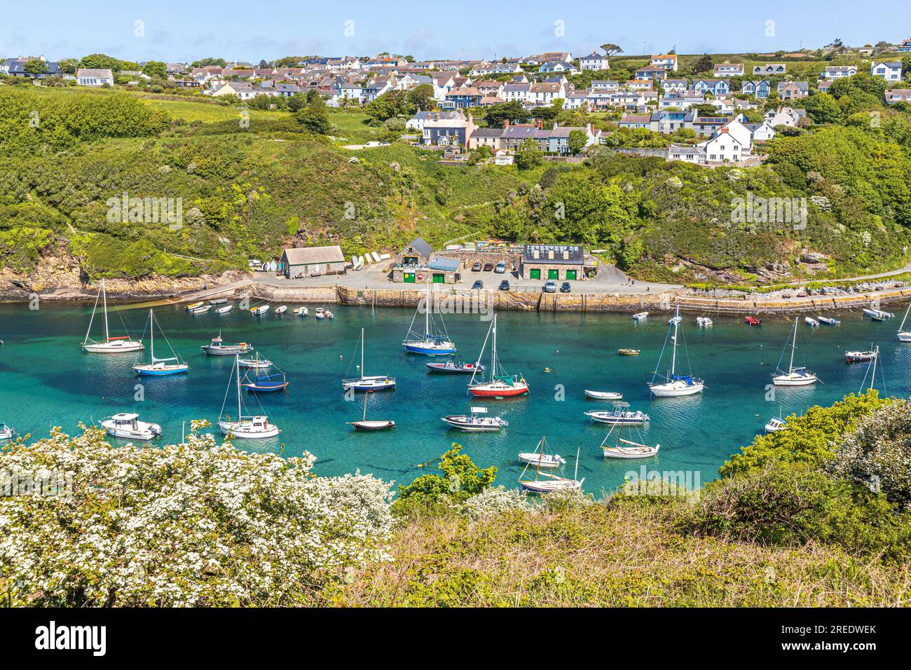 Solva Harbour in der Mündung des Flusses Solva vom Gribin in Solva im