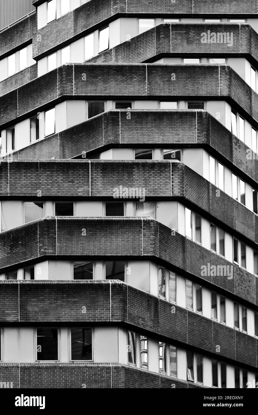 Moorfuss-brutalistisches Gebäude, schwarz-weiß, Sheffield Stockfoto