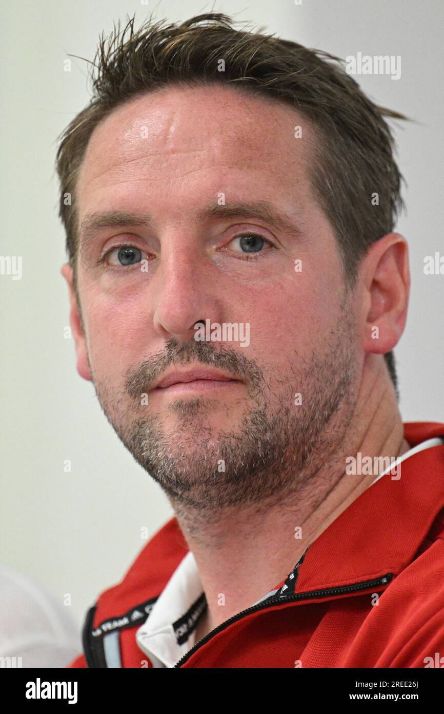 Prag, Tschechische Republik. 27. Juli 2023. Die tschechischen Vertreter der Feldhockeyspieler trainieren Gareth Grundie während der Pressekonferenz vor der 2023. Eurohockey-Meisterschaft der Frauen II (ab 30. Juli in Prag) am 27. Juli 2023 in Prag, Tschechische Republik. Kredit: Michal Kamaryt/CTK Photo/Alamy Live News Stockfoto