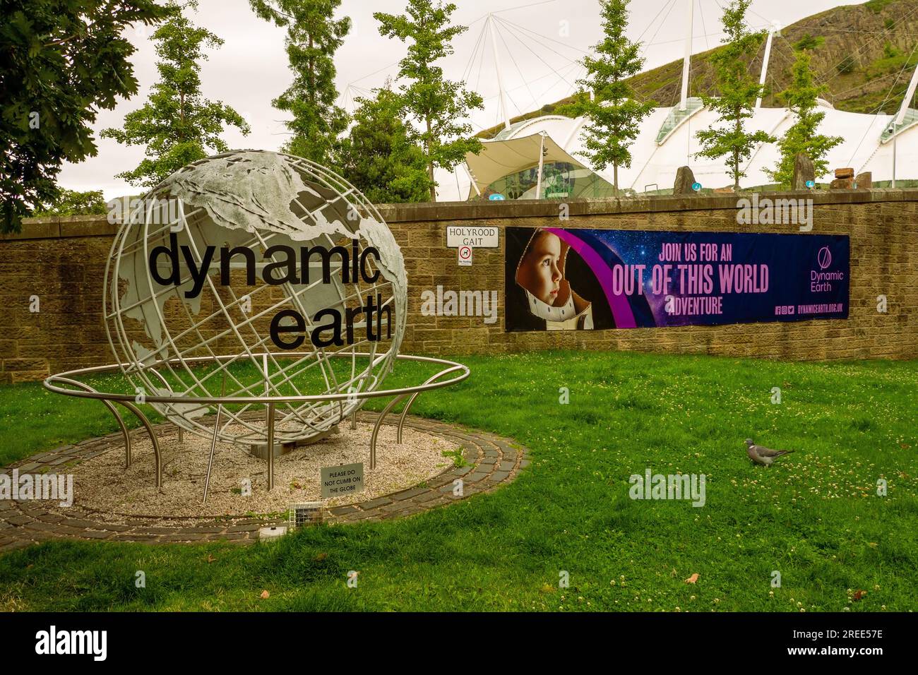 Dynamic Earth Globe Near Dynamic Earth, Edinburgh, Schottland, Großbritannien Stockfoto