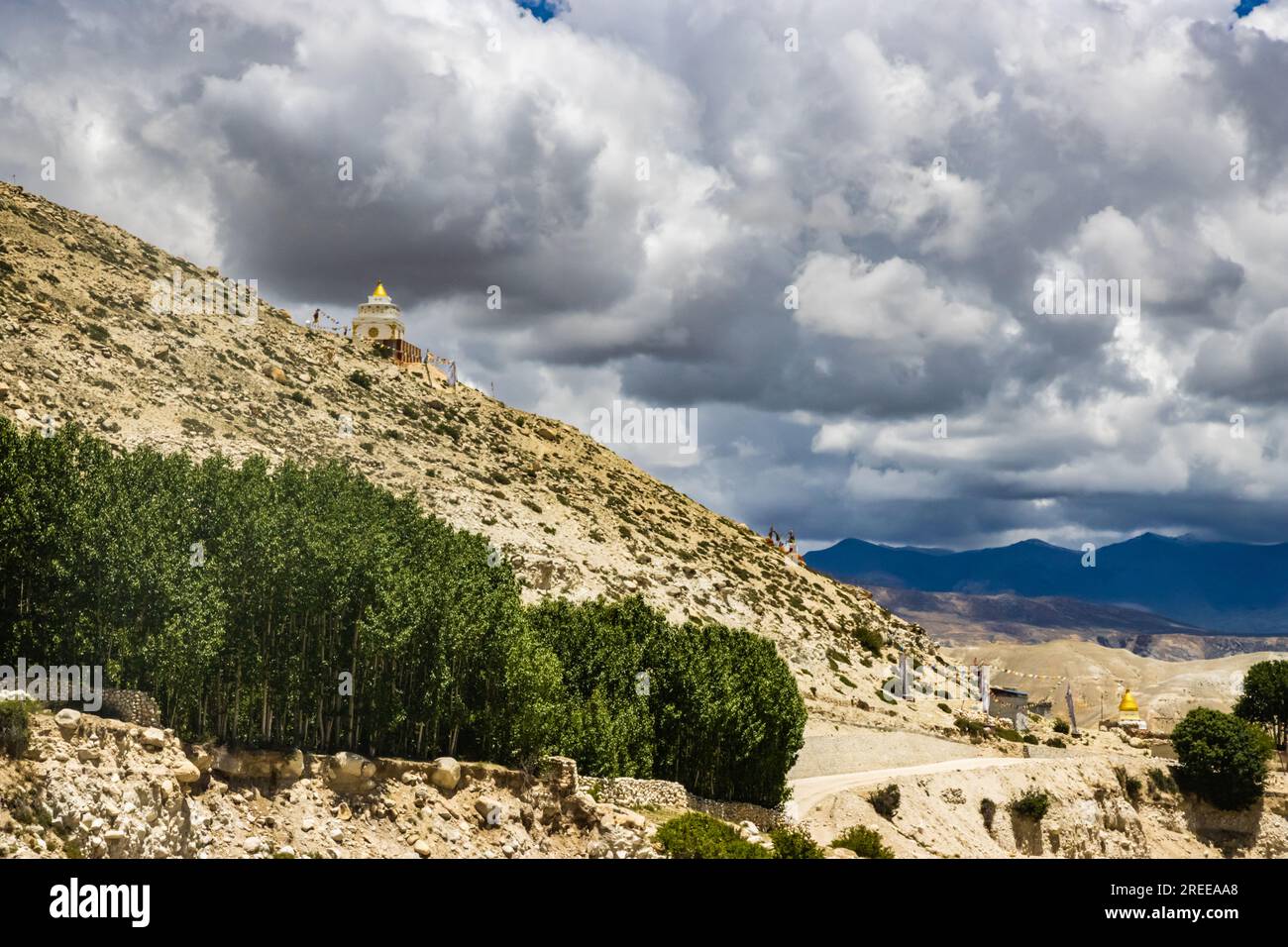 Wüstenberglandschaft des Chosar Valley in Lo Manthang, Oberer Mustang von Nepal Stockfoto